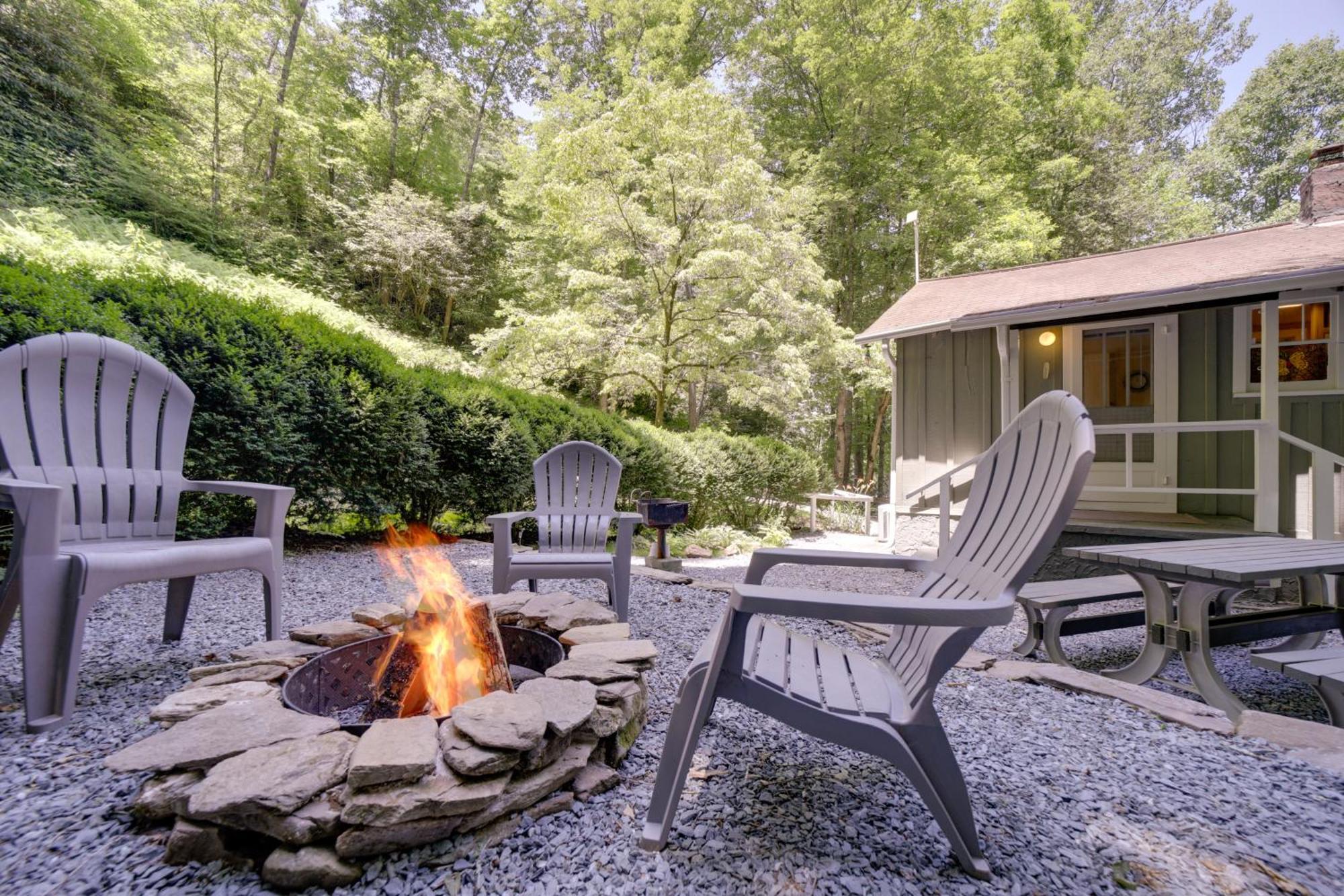 Bryson City Home With Private Fire Pit And Creek! Luaran gambar